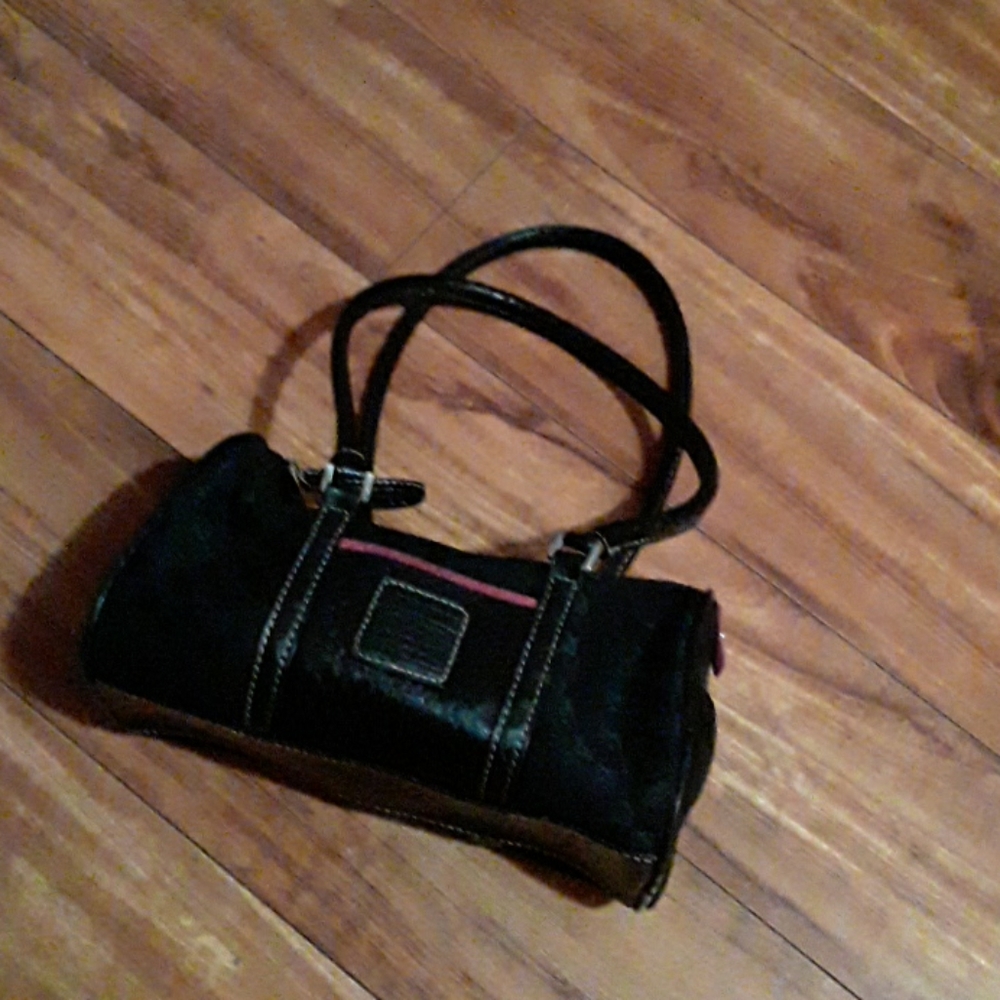 Two nice purses - Picture 2 of 2